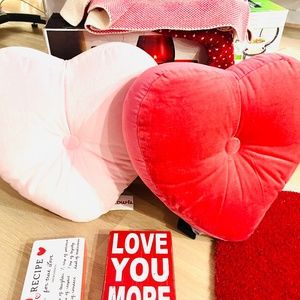 Red & Pink Valentine Accent Pillows